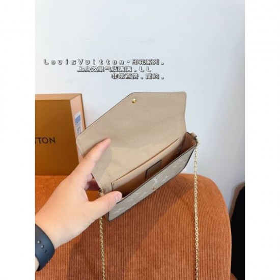 Stylish presence 2024SS shoulder bag LOUIS VUITTON Louis Vuitton Stylish presence 2024SS shoulder bag LOUIS VUITTON Louis Vuitton