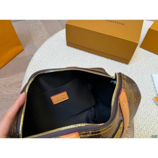 New Limited Sale 2024SS Shoulder Bag LOUIS VUITTON Louis Vuitton New Limited Sale 2024SS Shoulder Bag LOUIS VUITTON Louis Vuitton