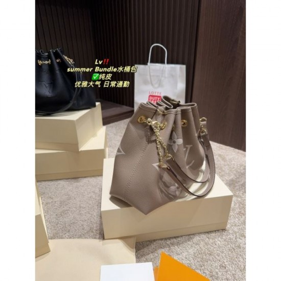 New stock rare 2024SS tote bag LOUIS VUITTON Louis Vuitton New stock rare 2024SS tote bag LOUIS VUITTON Louis Vuitton