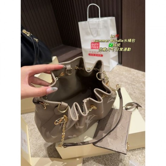 New stock rare 2024SS tote bag LOUIS VUITTON Louis Vuitton New stock rare 2024SS tote bag LOUIS VUITTON Louis Vuitton