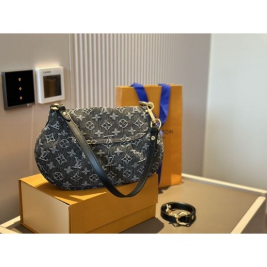 Attract attention 2024SS tote bag LOUIS VUITTON Louis Vuitton Attract attention 2024SS tote bag LOUIS VUITTON Louis Vuitton