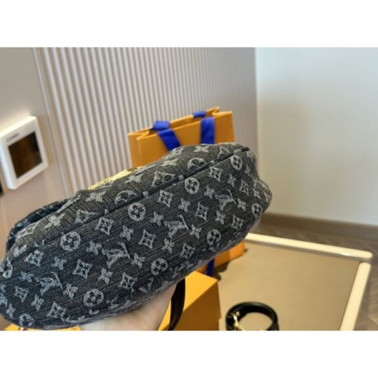 Attract attention 2024SS tote bag LOUIS VUITTON Louis Vuitton Attract attention 2024SS tote bag LOUIS VUITTON Louis Vuitton