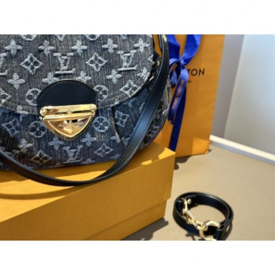 Attract attention 2024SS tote bag LOUIS VUITTON Louis Vuitton Attract attention 2024SS tote bag LOUIS VUITTON Louis Vuitton