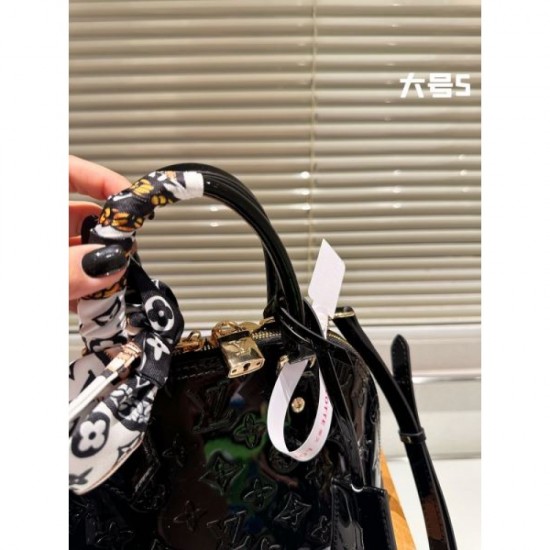 2024SS tote bag with beautiful logo LOUIS VUITTON 2024SS tote bag with beautiful logo LOUIS VUITTON