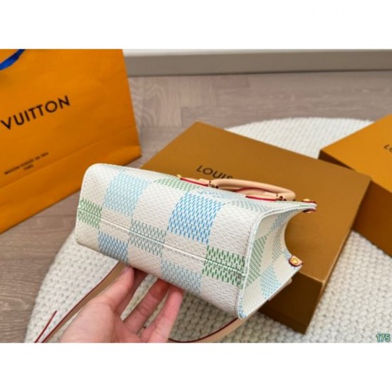 Support soars 2024SS tote bag LOUIS VUITTON Louis Vuitton Support soars 2024SS tote bag LOUIS VUITTON Louis Vuitton