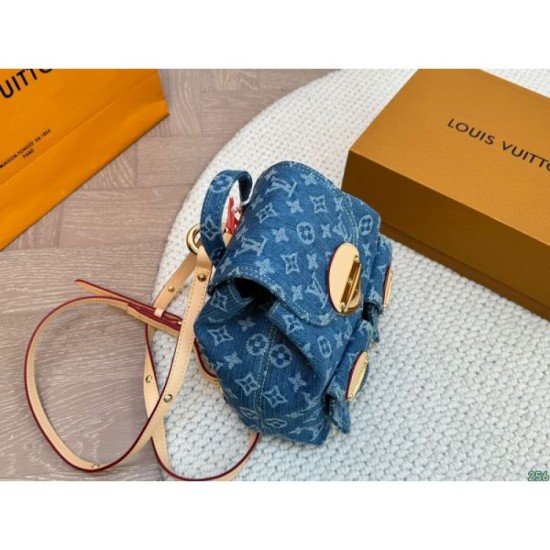 Must-buy 2024SS backpack LOUIS VUITTON Must-buy 2024SS backpack LOUIS VUITTON