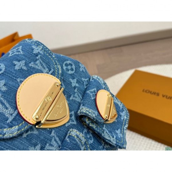Must-buy 2024SS backpack LOUIS VUITTON Must-buy 2024SS backpack LOUIS VUITTON