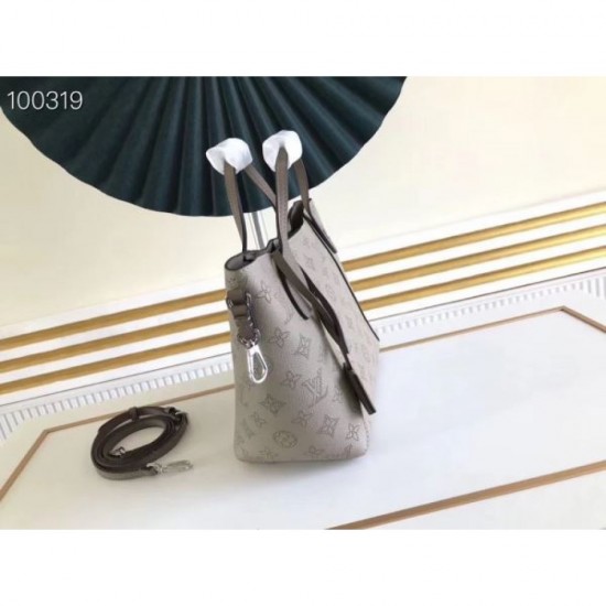 2024SS Especially noteworthy LOUIS VUITTON Louis Vuitton tote bag 2024SS Especially noteworthy LOUIS VUITTON Louis Vuitton tote bag