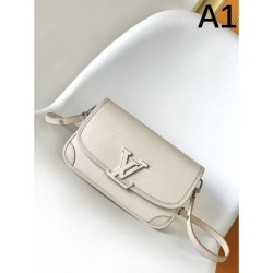 LOUIS VUITTON 2024FW Sold out this time! shoulder bag