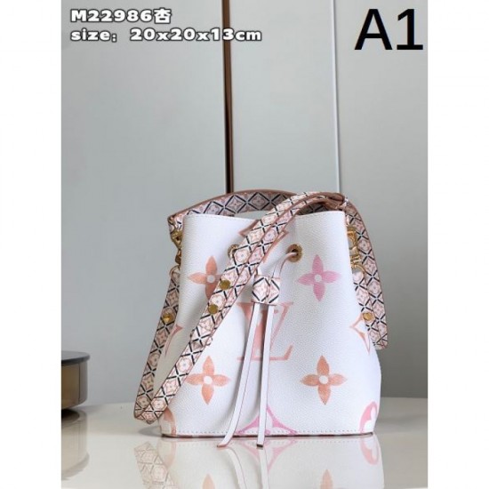 LOUIS VUITTON 2024FW Refined Design Tote Bag LOUIS VUITTON 2024FW Refined Design Tote Bag