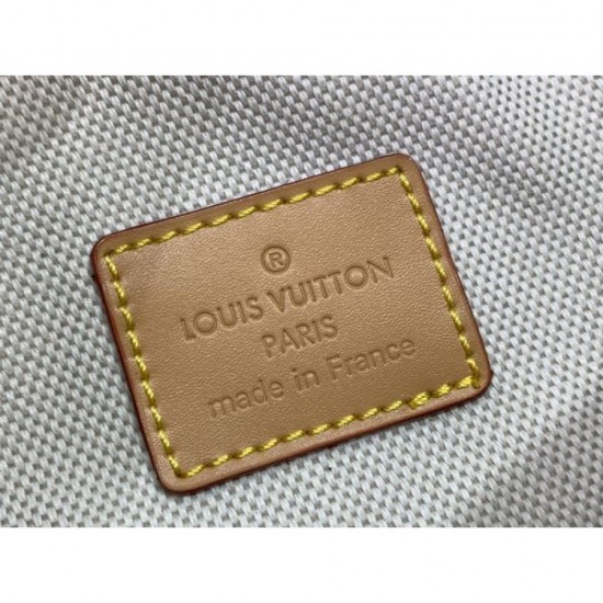 LOUIS VUITTON 2024FW Not yet available in Japan Very popular waist bag LOUIS VUITTON 2024FW Not yet available in Japan Very popular waist bag