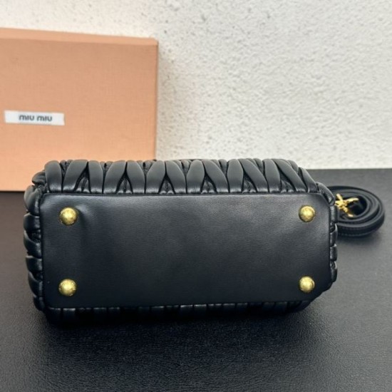 Very popular and cheap 2024SS tote bag MIU MIU Miu Miu Very popular and cheap 2024SS tote bag MIU MIU Miu Miu