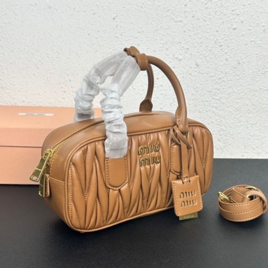 Popular item 2024SS tote bag MIU MIU Miu Miu Popular item 2024SS tote bag MIU MIU Miu Miu
