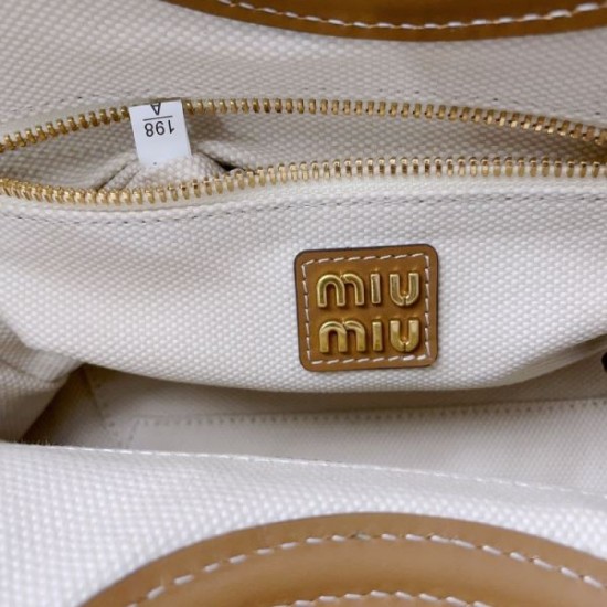 This summer's No. 1 2024SS tote bag MIU MIU Miu Miu This summer's No. 1 2024SS tote bag MIU MIU Miu Miu