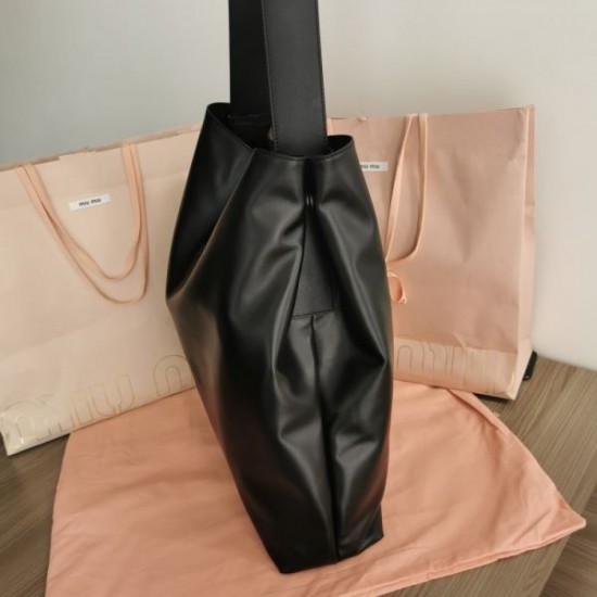 Easy to wear colors 2024SS tote bag MIU MIU Miu Miu Easy to wear colors 2024SS tote bag MIU MIU Miu Miu