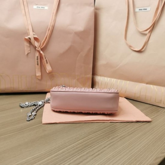 Spring items must be sold out 2024SS tote bag MIU MIU Miu Miu Spring items must be sold out 2024SS tote bag MIU MIU Miu Miu