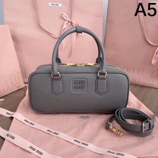 Overseas limited new item 2024SS tote bag MIU MIU Miu Miu Overseas limited new item 2024SS tote bag MIU MIU Miu Miu