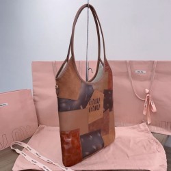 At the forefront of trends 2024SS tote bag MIU MIU Miu Miu