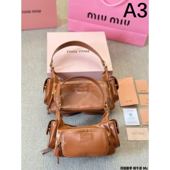 This time it's sold out! 2024SS Tote Bag MIU MIU Miu Miu This time it's sold out! 2024SS Tote Bag MIU MIU Miu Miu