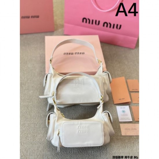 This time it's sold out! 2024SS Tote Bag MIU MIU Miu Miu This time it's sold out! 2024SS Tote Bag MIU MIU Miu Miu