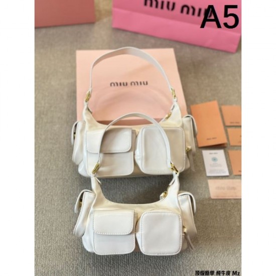 This time it's sold out! 2024SS Tote Bag MIU MIU Miu Miu This time it's sold out! 2024SS Tote Bag MIU MIU Miu Miu
