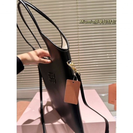 2024SS tote bag MIU MIU very popular during spring and summer 2024SS tote bag MIU MIU very popular during spring and summer