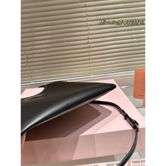2024SS tote bag MIU MIU very popular during spring and summer 2024SS tote bag MIU MIU very popular during spring and summer