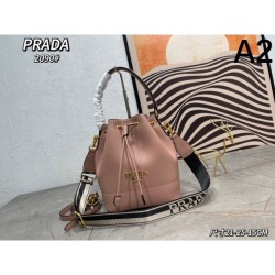 Great for the upcoming season 2024SS tote bag PRADA