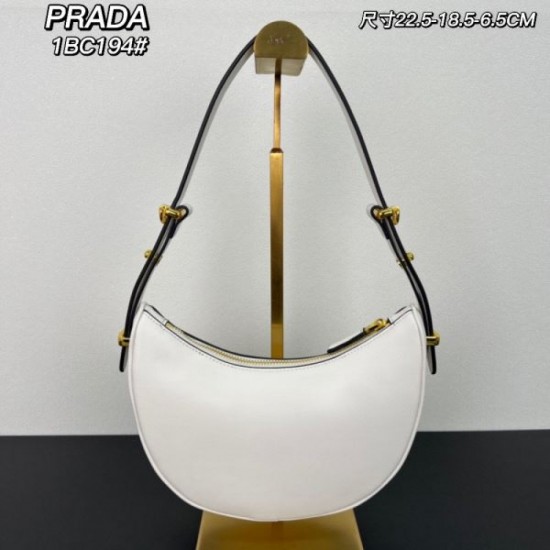 New arrival 2024SS tote bag PRADA that is sure to be a hit New arrival 2024SS tote bag PRADA that is sure to be a hit