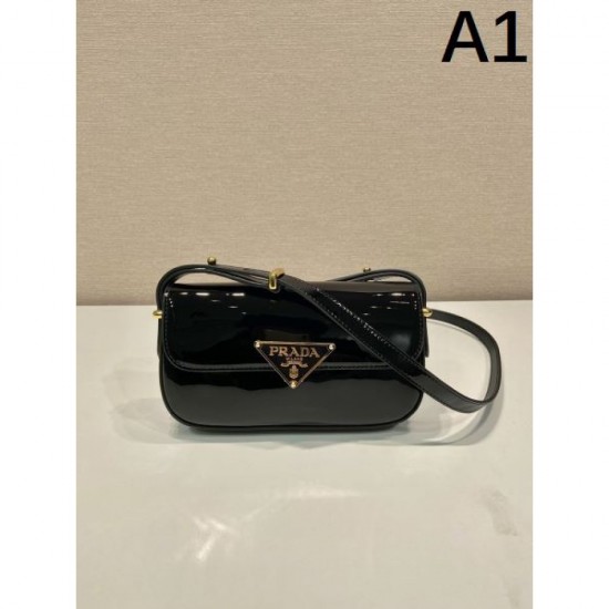 As long as you keep this in mind, you'll be fine! 2024SS Shoulder Bag PRADA Prada As long as you keep this in mind, you'll be fine! 2024SS Shoulder Bag PRADA Prada