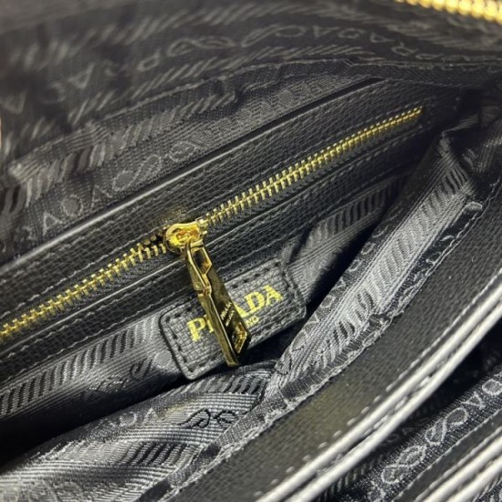 Enjoy fashion in spring and summer 2024SS tote bag PRADA Enjoy fashion in spring and summer 2024SS tote bag PRADA