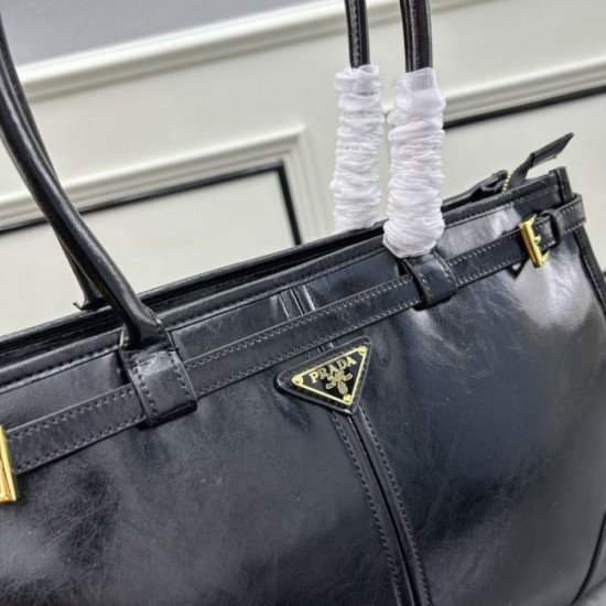 The overwhelmingly popular fashionable 2024SS tote bag PRADA The overwhelmingly popular fashionable 2024SS tote bag PRADA