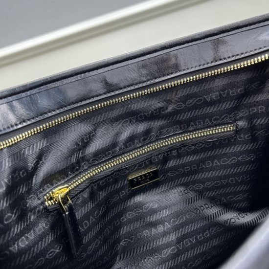 The overwhelmingly popular fashionable 2024SS tote bag PRADA The overwhelmingly popular fashionable 2024SS tote bag PRADA