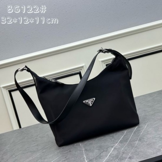 This summer's most popular brand 2024SS tote bag PRADA This summer's most popular brand 2024SS tote bag PRADA