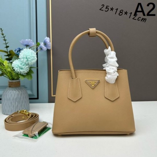 Upgrade your summer classic style 2024SS tote bag PRADA Upgrade your summer classic style 2024SS tote bag PRADA