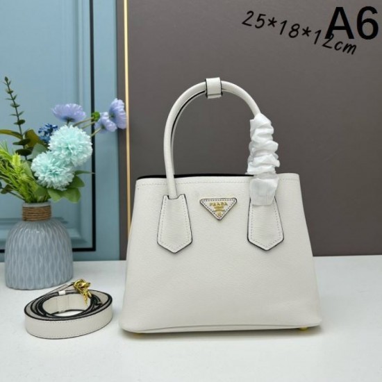 Upgrade your summer classic style 2024SS tote bag PRADA Upgrade your summer classic style 2024SS tote bag PRADA
