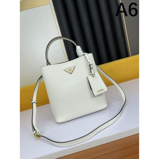 Fashionable style continues this season 2024SS tote bag PRADA Fashionable style continues this season 2024SS tote bag PRADA