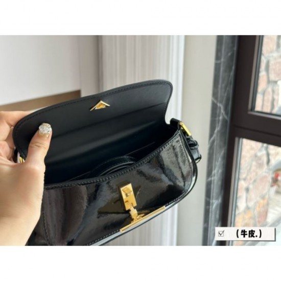 Popular item for spring/summer 2024SS shoulder bag PRADA Popular item for spring/summer 2024SS shoulder bag PRADA