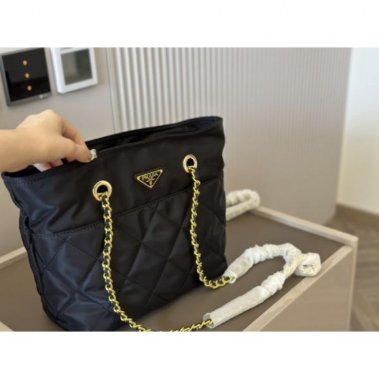 Not to be missed Summer items 2024SS tote bag PRADA Prada Not to be missed Summer items 2024SS tote bag PRADA Prada