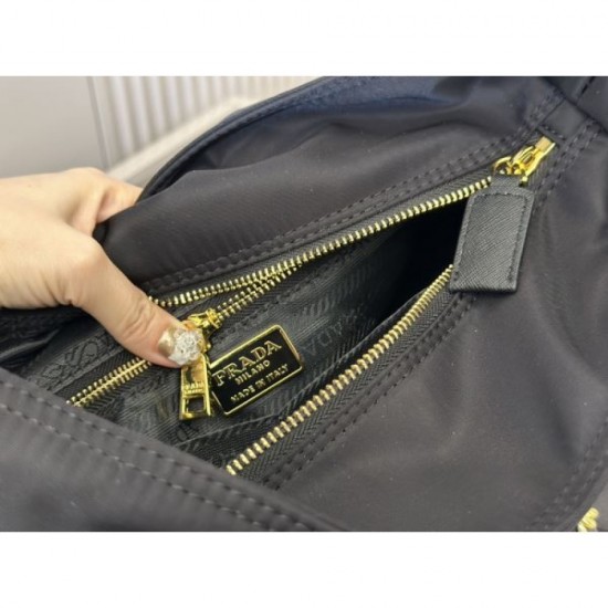 Not to be missed Summer items 2024SS tote bag PRADA Prada Not to be missed Summer items 2024SS tote bag PRADA Prada