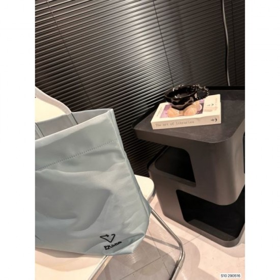 Rare! Limited to stores 2024SS tote bag PRADA Prada Rare! Limited to stores 2024SS tote bag PRADA Prada
