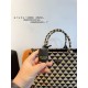Very popular model in Japan 2024SS tote bag PRADA Prada Very popular model in Japan 2024SS tote bag PRADA Prada