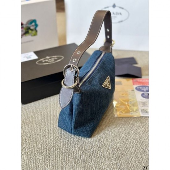2024SS tote bag PRADA Prada that is sure to be a hit this year 2024SS tote bag PRADA Prada that is sure to be a hit this year