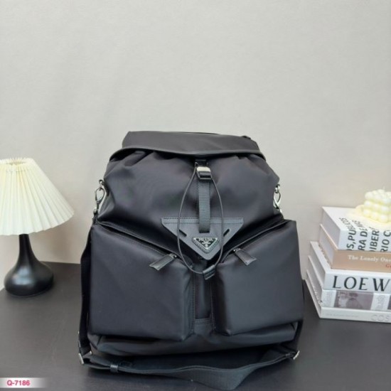 Highly conspicuous new 2024SS backpack PRADA Prada Highly conspicuous new 2024SS backpack PRADA Prada