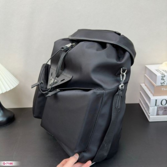 Highly conspicuous new 2024SS backpack PRADA Prada Highly conspicuous new 2024SS backpack PRADA Prada