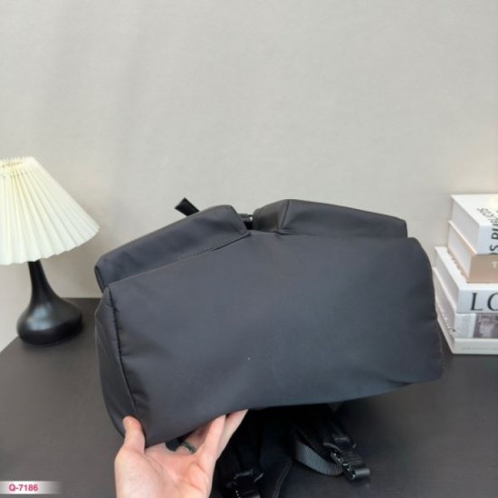 Highly conspicuous new 2024SS backpack PRADA Prada Highly conspicuous new 2024SS backpack PRADA Prada
