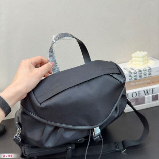 Highly conspicuous new 2024SS backpack PRADA Prada Highly conspicuous new 2024SS backpack PRADA Prada