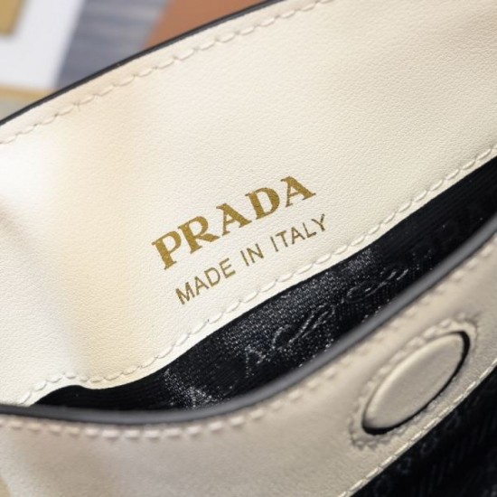 2024SS Spring/Summer New Item Sold Out Magazine PRADA Tote Bag 2024SS Spring/Summer New Item Sold Out Magazine PRADA Tote Bag