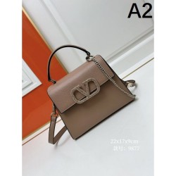 Chic colors 2024SS tote bag VALENTINO
