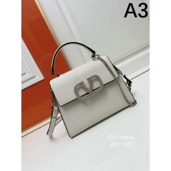 Chic colors 2024SS tote bag VALENTINO Chic colors 2024SS tote bag VALENTINO